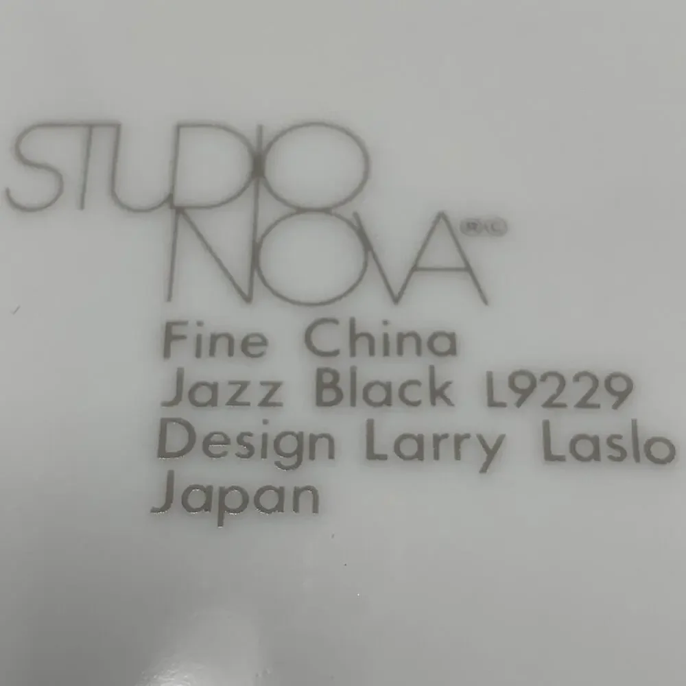 Studio Nova vintage 1980s